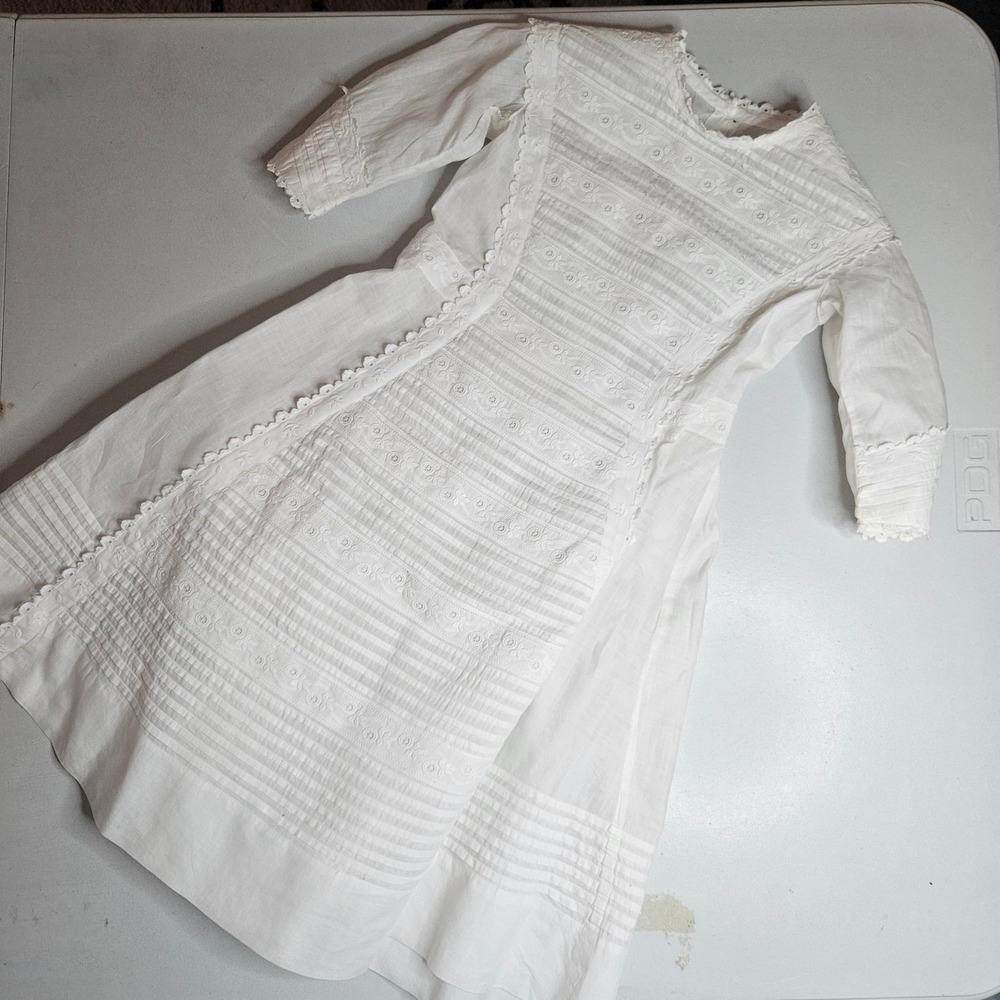 Antique Edwardian White Cotton Lawn Christening Gown Eyelet Pintuck Lace Dress